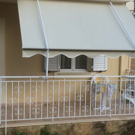 Sunny Apartment Svoronata
